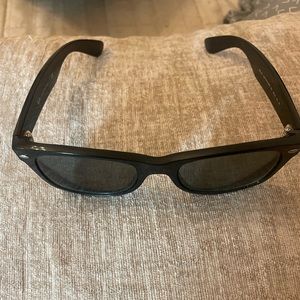 Rayban sunglasses 2132